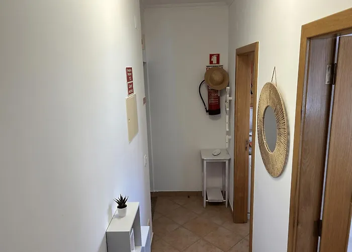 Moradia V2 - 200m Da Da Oura - Santa Eulalia * Αλμπουφέιρα