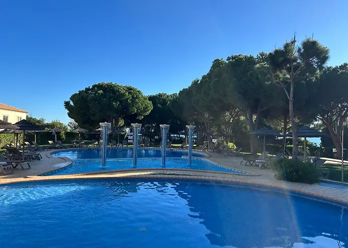 Moradia V2 - 200m Da Da Oura - Santa Eulalia Αλμπουφέιρα