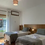 Moradia V2 - 200m Da Da Oura - Santa Eulália *
