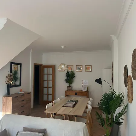 Moradia V2 - 200m Da Da Oura - Santa Eulalia 度假居 *
