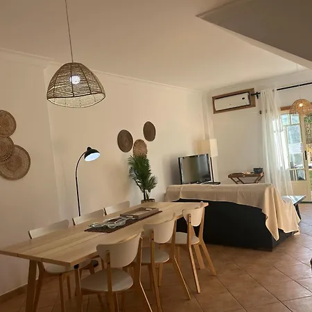 Moradia V2 - 200m Da Da Oura - Santa Eulalia Holiday home