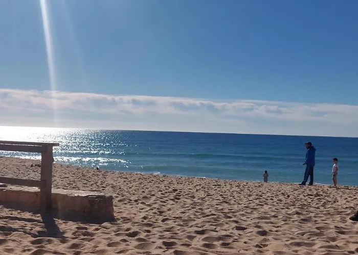 Moradia V2 - 200m Da Da Oura - Santa Eulalia Ferienhaus *