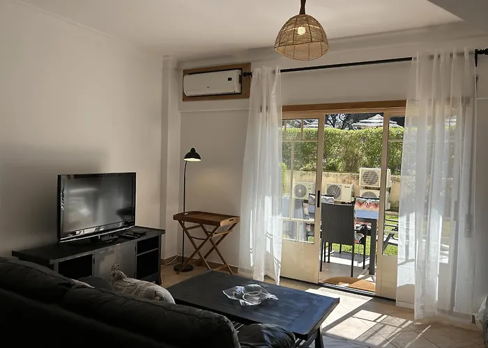 Moradia V2 - 200m Da Da Oura - Santa Eulalia Holiday home