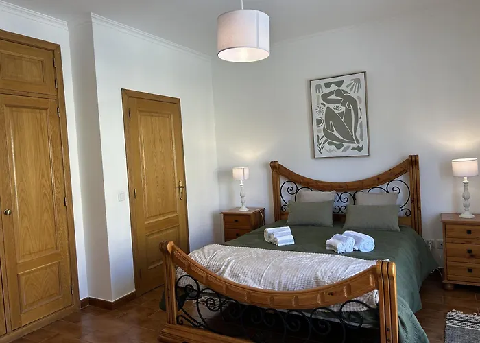 Ferienhaus Moradia V2 - 200m Da Da Oura - Santa Eulalia *