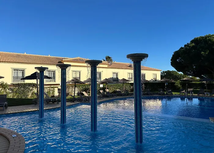 Moradia V2 - 200m Da Da Oura - Santa Eulalia Ferienhaus *