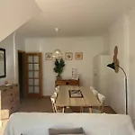 Moradia V2 - 200m Da Da Oura - Santa Eulalia Nyaraló