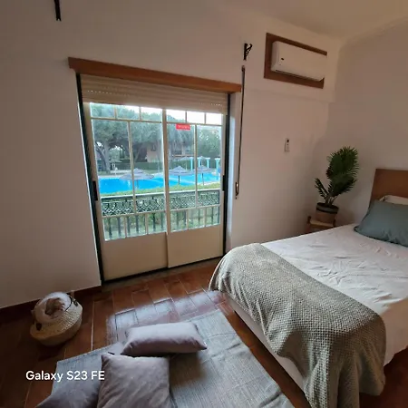 Moradia V2 - 200m Da Da Oura - Santa Eulalia Apartment *