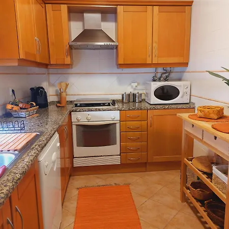 Moradia V2 - 200m Da Da Oura - Santa Eulalia *