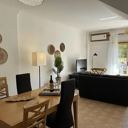 Moradia V2 - 200m Da Da Oura - Santa Eulalia אלבופיירה